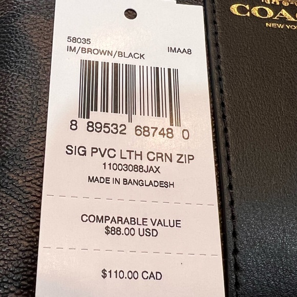 Gorgeous, NWT, black/brown COACH Signature “C” PVC Leather corner zip wristlet - Picture 7 of 15
